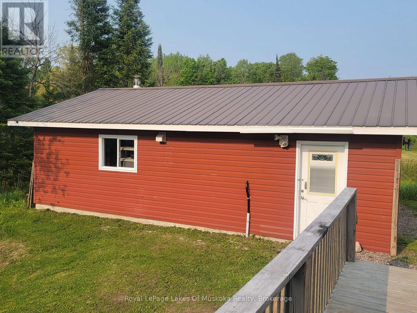 












1 CHRISTOPHER LANE

,
Armour,




Ontario
P0A1C0

