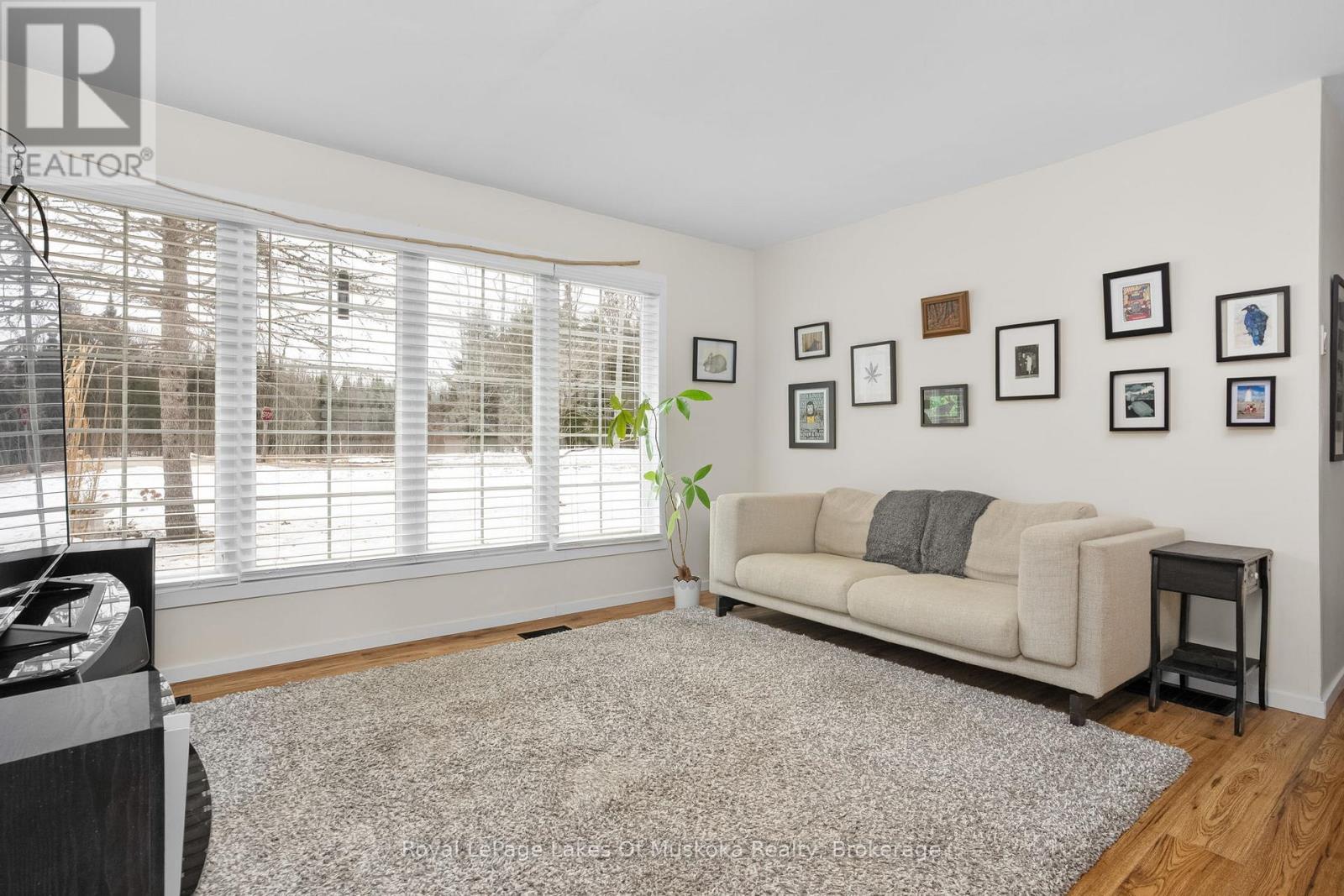 












1 CHRISTOPHER LANE

,
Armour,




Ontario
P0A1C0

