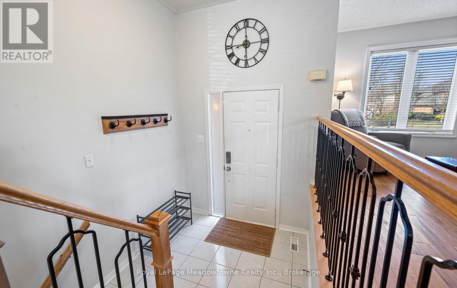 












3 HOUNDTRAIL DRIVE

,
Hamilton (Waterdown),




Ontario
L8B0L8

