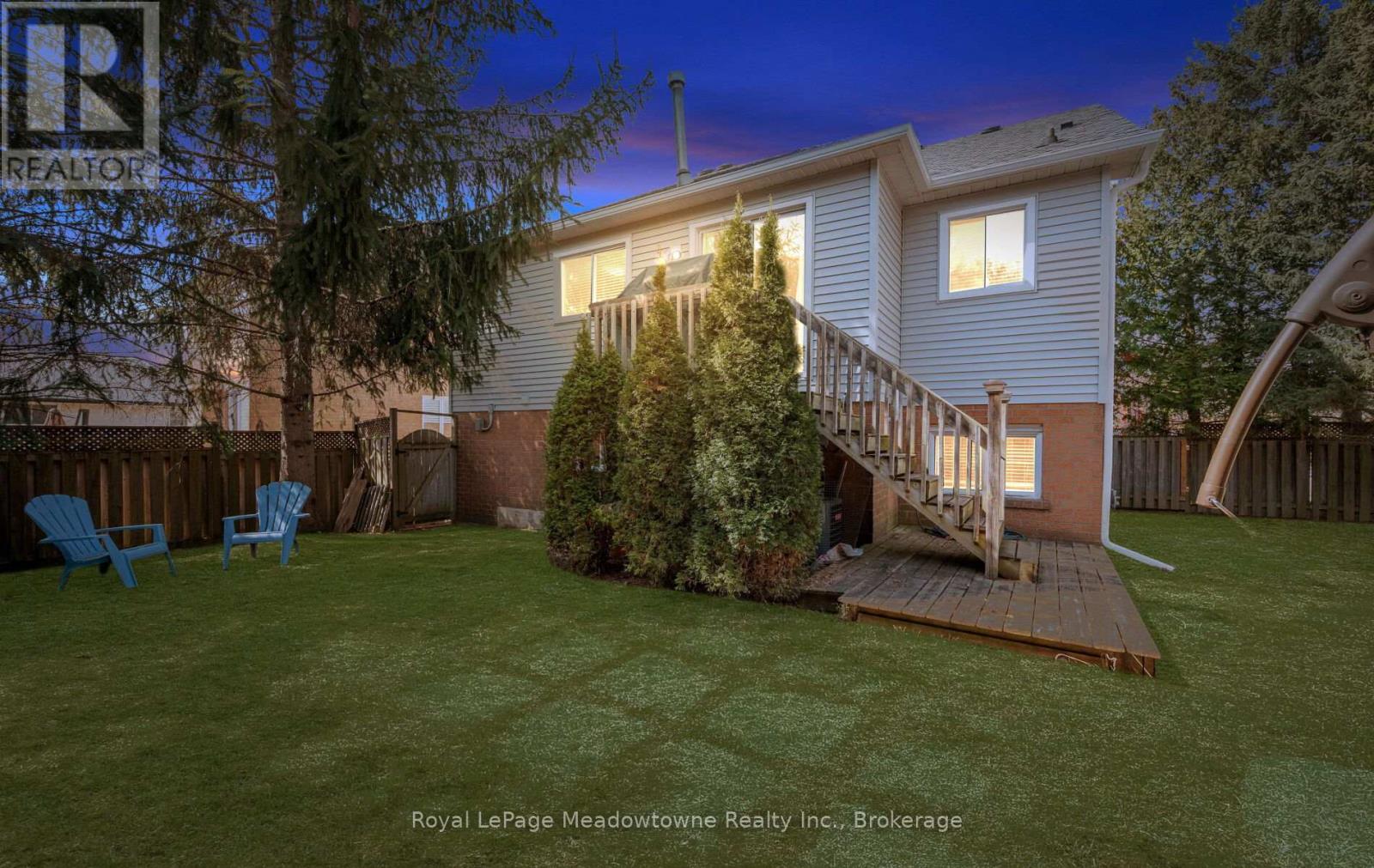 












3 HOUNDTRAIL DRIVE

,
Hamilton (Waterdown),




Ontario
L8B0L8

