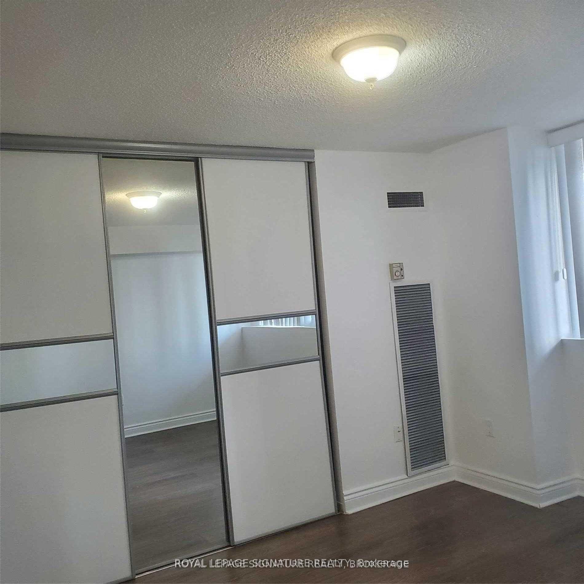 









3590


Kaneff

Crescent, 1407,
Mississauga,




ON
L5A 3X3

