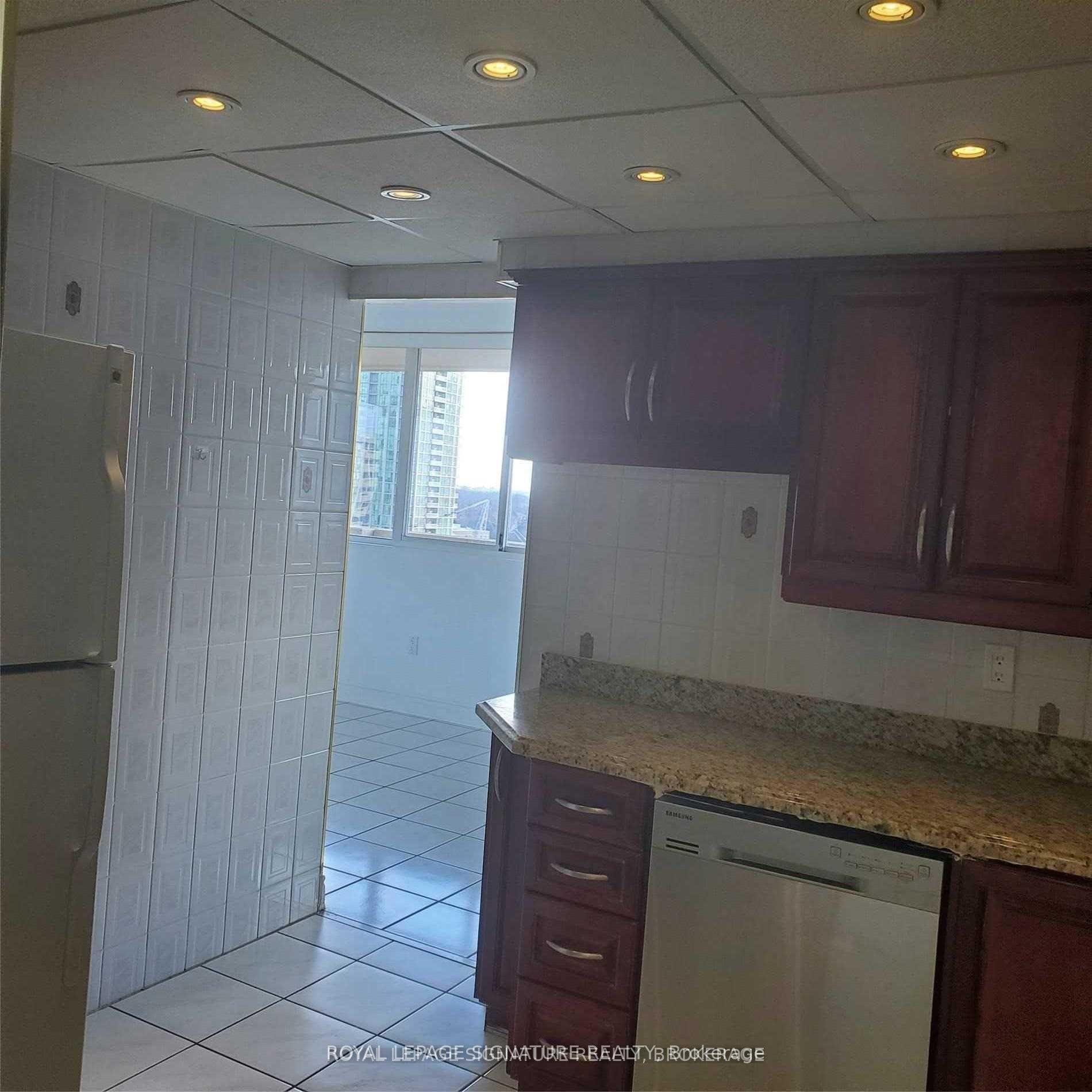 









3590


Kaneff

Crescent, 1407,
Mississauga,




ON
L5A 3X3

