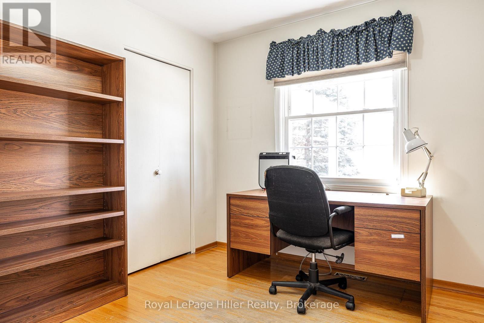












16 PARK LANE DRIVE

,
Stratford,




Ontario
N5A5B9

