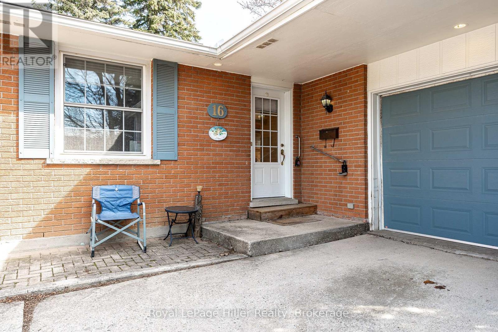 












16 PARK LANE DRIVE

,
Stratford,




Ontario
N5A5B9

