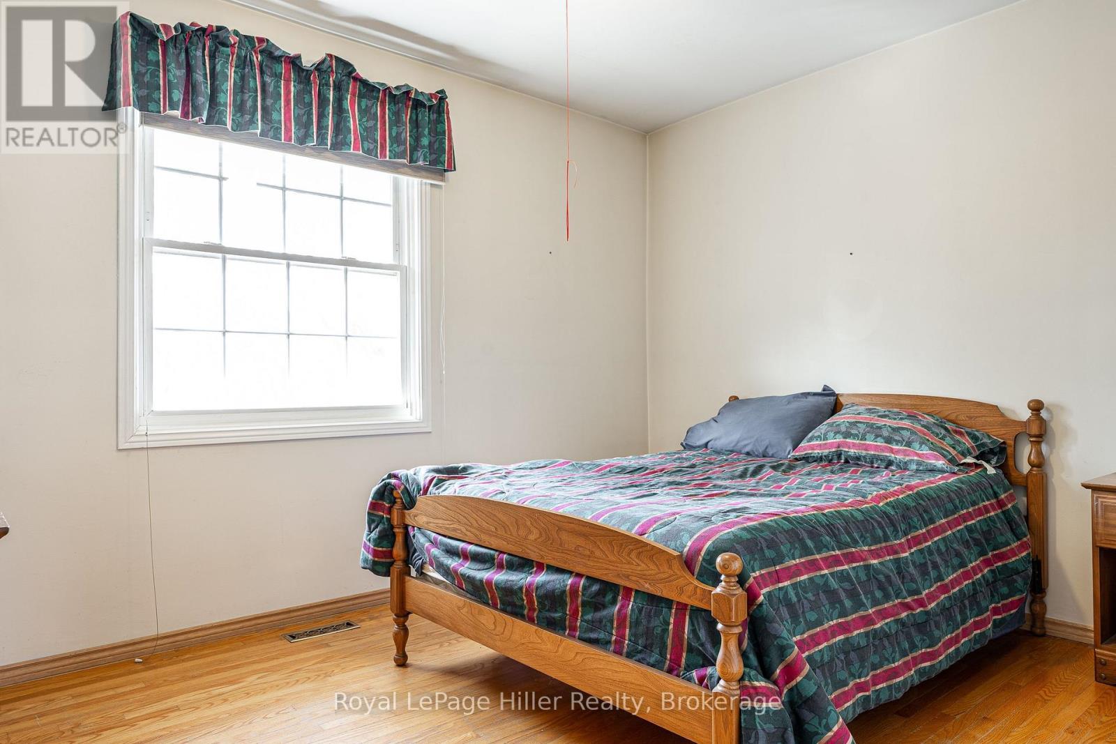 












16 PARK LANE DRIVE

,
Stratford,




Ontario
N5A5B9

