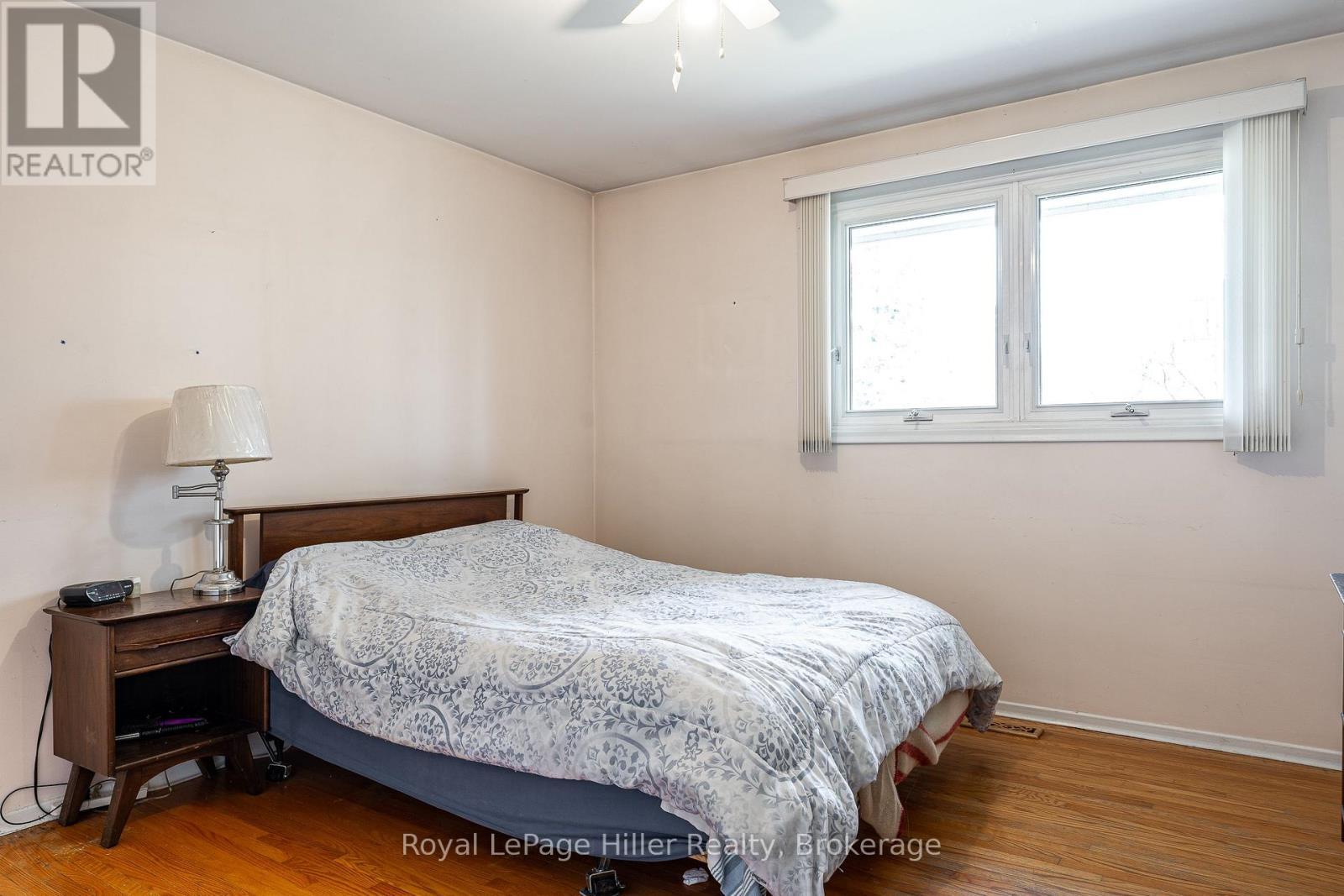 












16 PARK LANE DRIVE

,
Stratford,




Ontario
N5A5B9

