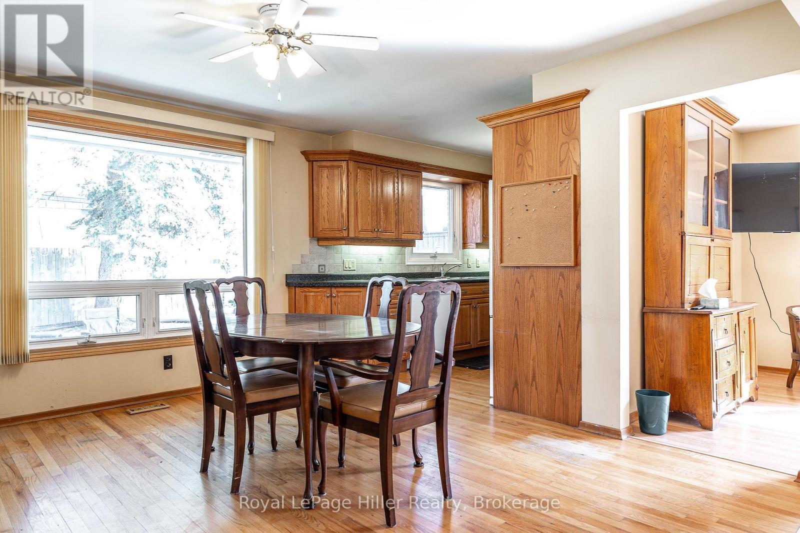 












16 PARK LANE DRIVE

,
Stratford,




Ontario
N5A5B9

