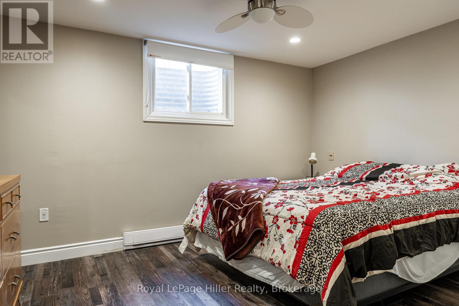 












16 PARK LANE DRIVE

,
Stratford,




Ontario
N5A5B9

