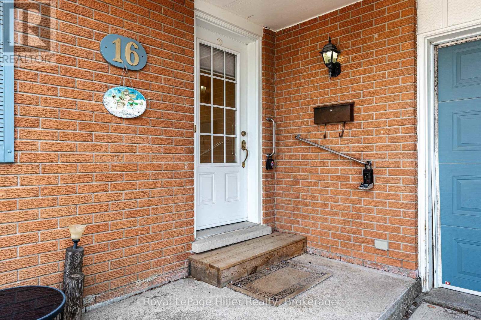 












16 PARK LANE DRIVE

,
Stratford,




Ontario
N5A5B9

