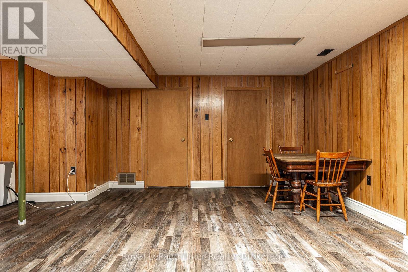 












16 PARK LANE DRIVE

,
Stratford,




Ontario
N5A5B9

