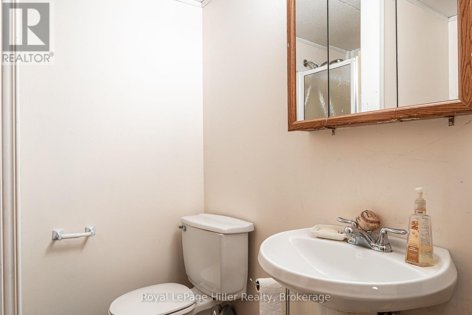 












16 PARK LANE DRIVE

,
Stratford,




Ontario
N5A5B9

