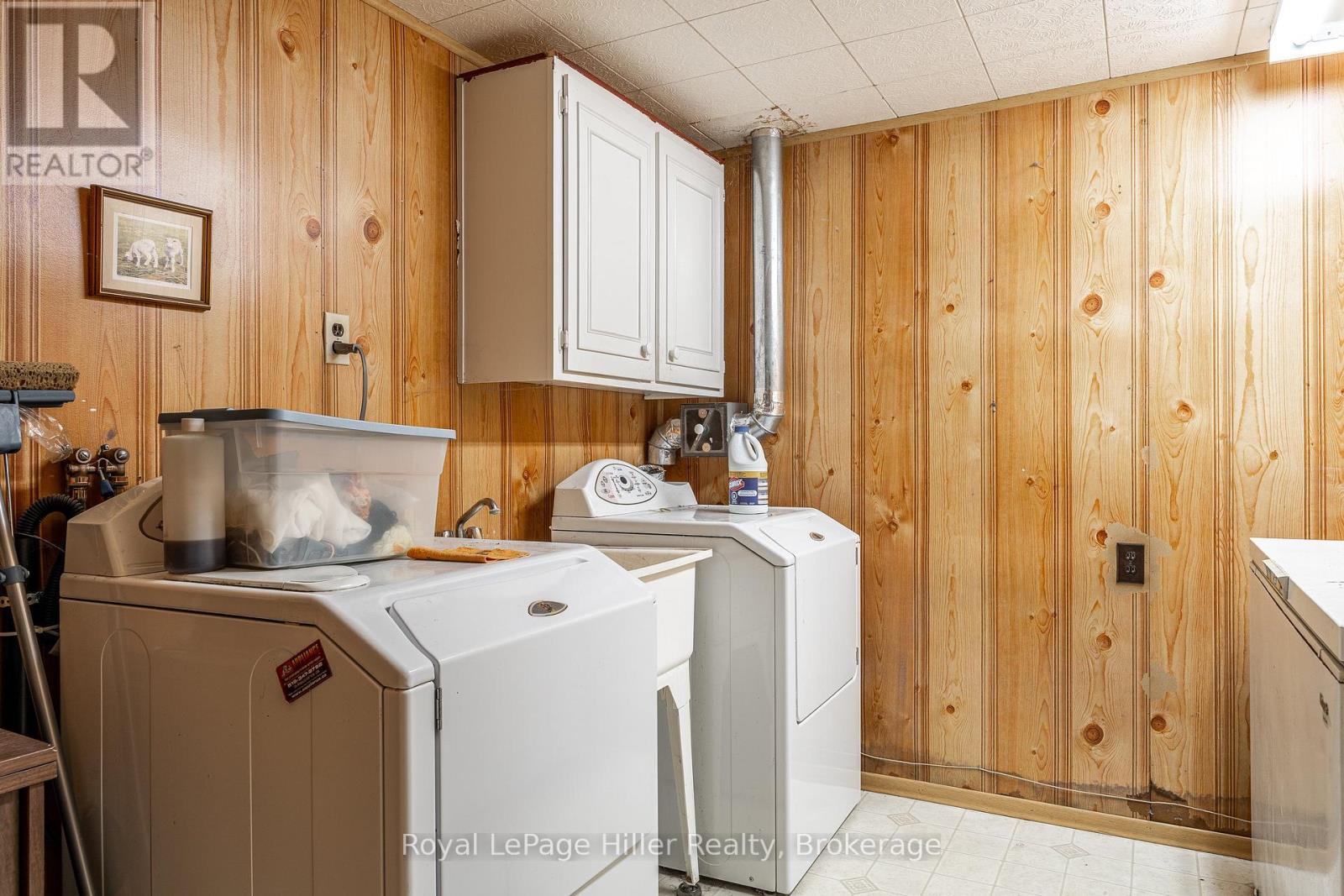 












16 PARK LANE DRIVE

,
Stratford,




Ontario
N5A5B9

