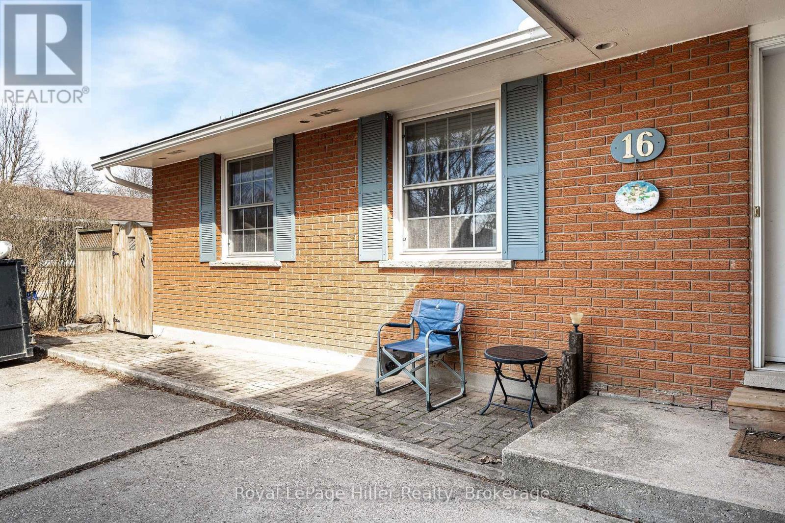 












16 PARK LANE DRIVE

,
Stratford,




Ontario
N5A5B9


