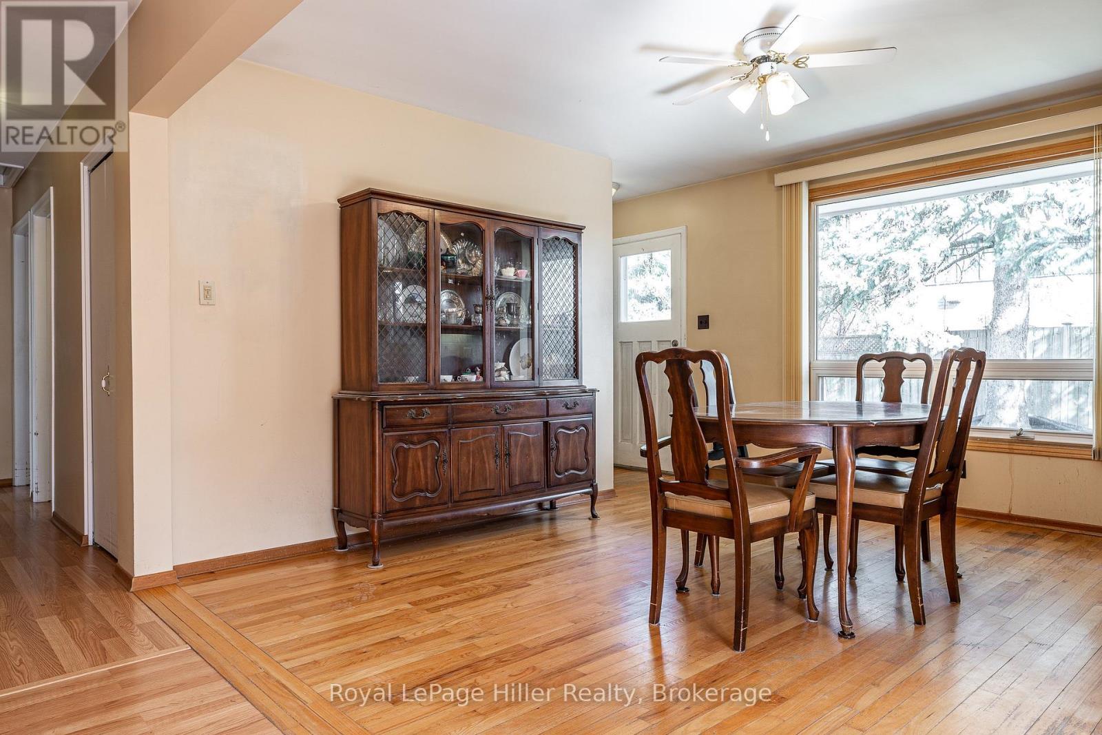 












16 PARK LANE DRIVE

,
Stratford,




Ontario
N5A5B9

