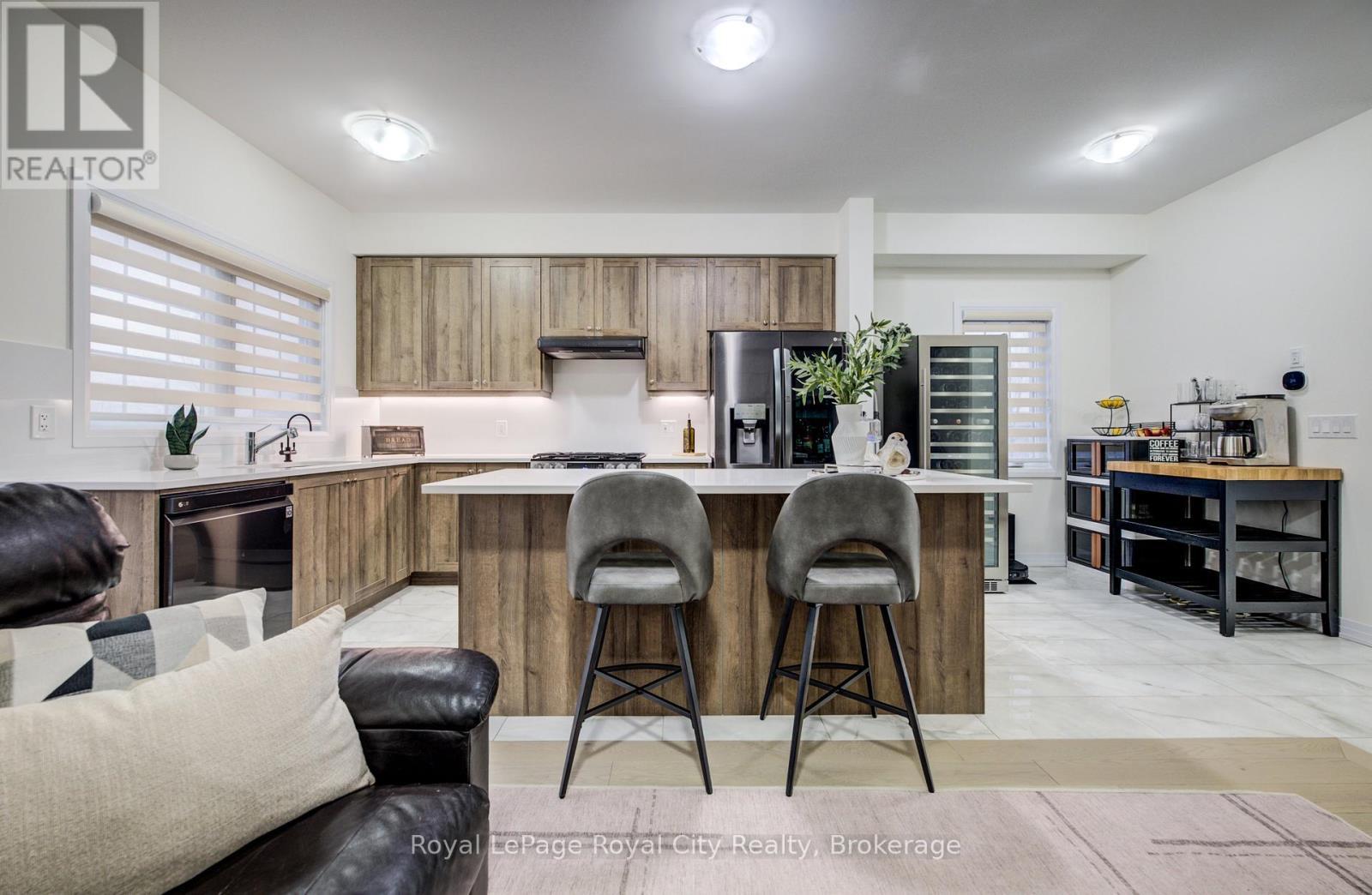 












484 ADELAIDE STREET

,
Wellington North (Arthur),




Ontario
N0G1A0

