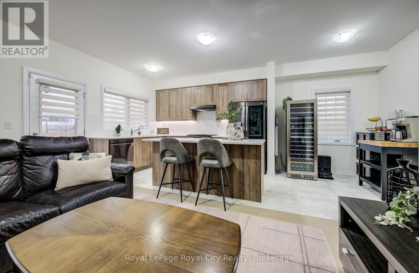 












484 ADELAIDE STREET

,
Wellington North (Arthur),




Ontario
N0G1A0

