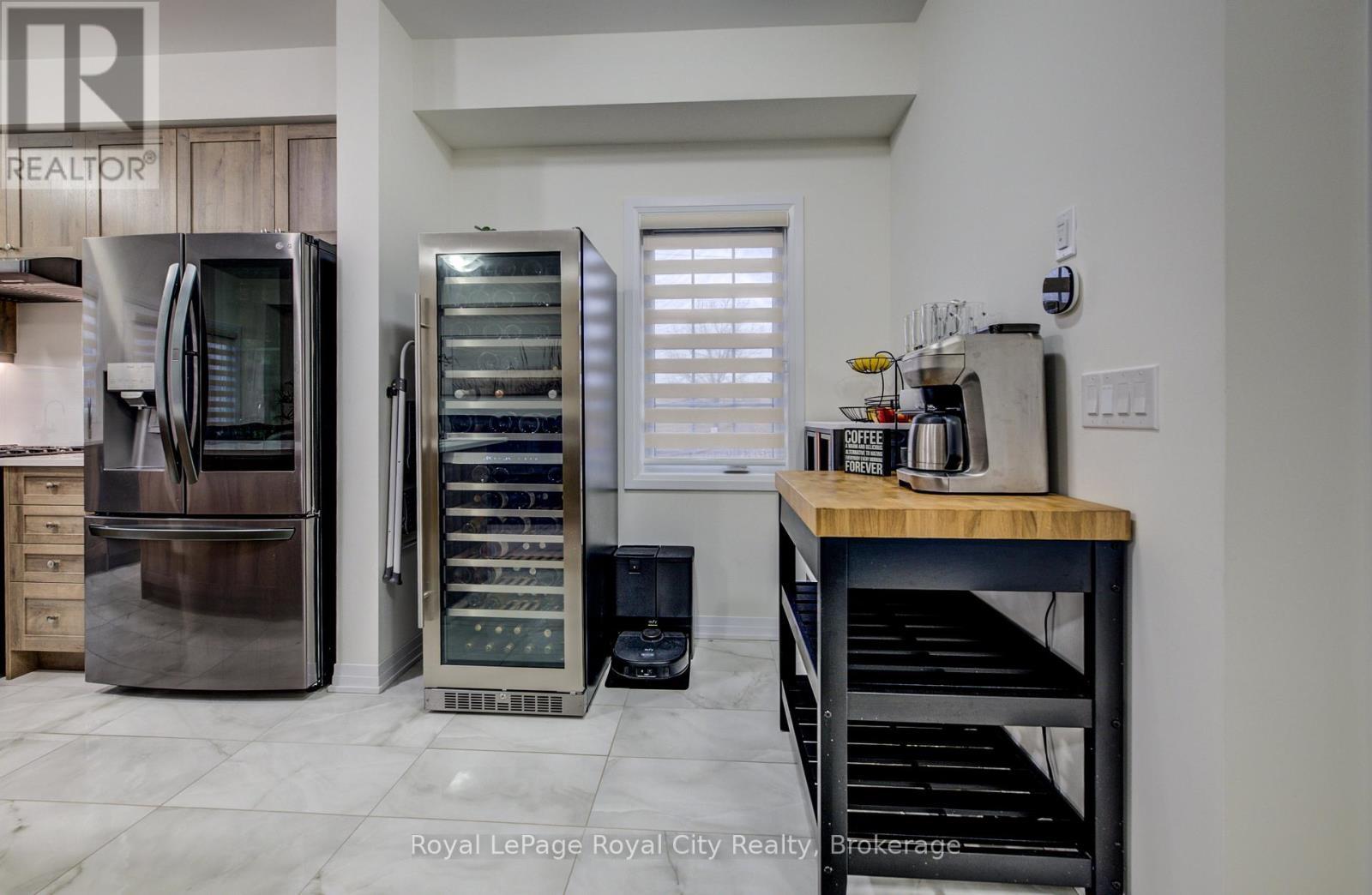 












484 ADELAIDE STREET

,
Wellington North (Arthur),




Ontario
N0G1A0

