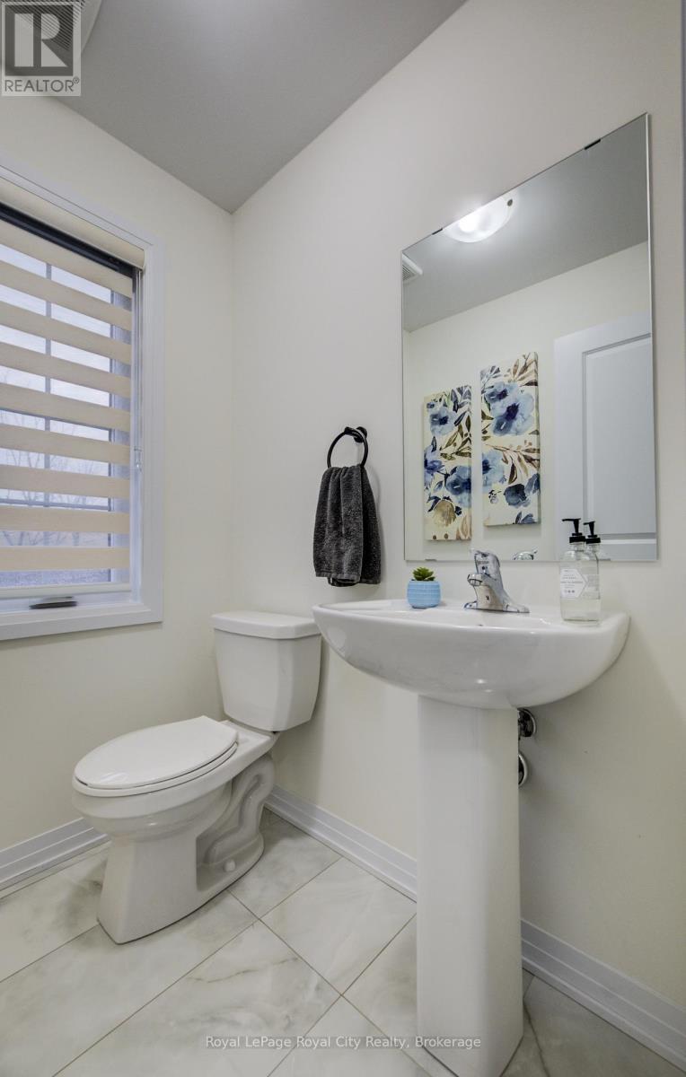 












484 ADELAIDE STREET

,
Wellington North (Arthur),




Ontario
N0G1A0

