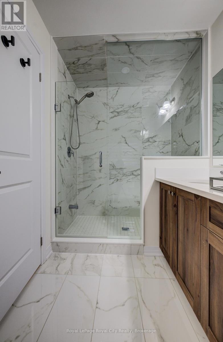 












484 ADELAIDE STREET

,
Wellington North (Arthur),




Ontario
N0G1A0

