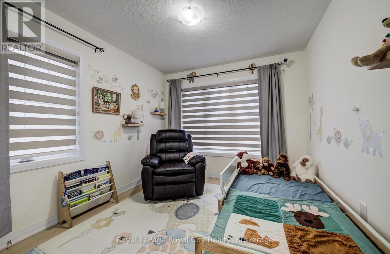 












484 ADELAIDE STREET

,
Wellington North (Arthur),




Ontario
N0G1A0

