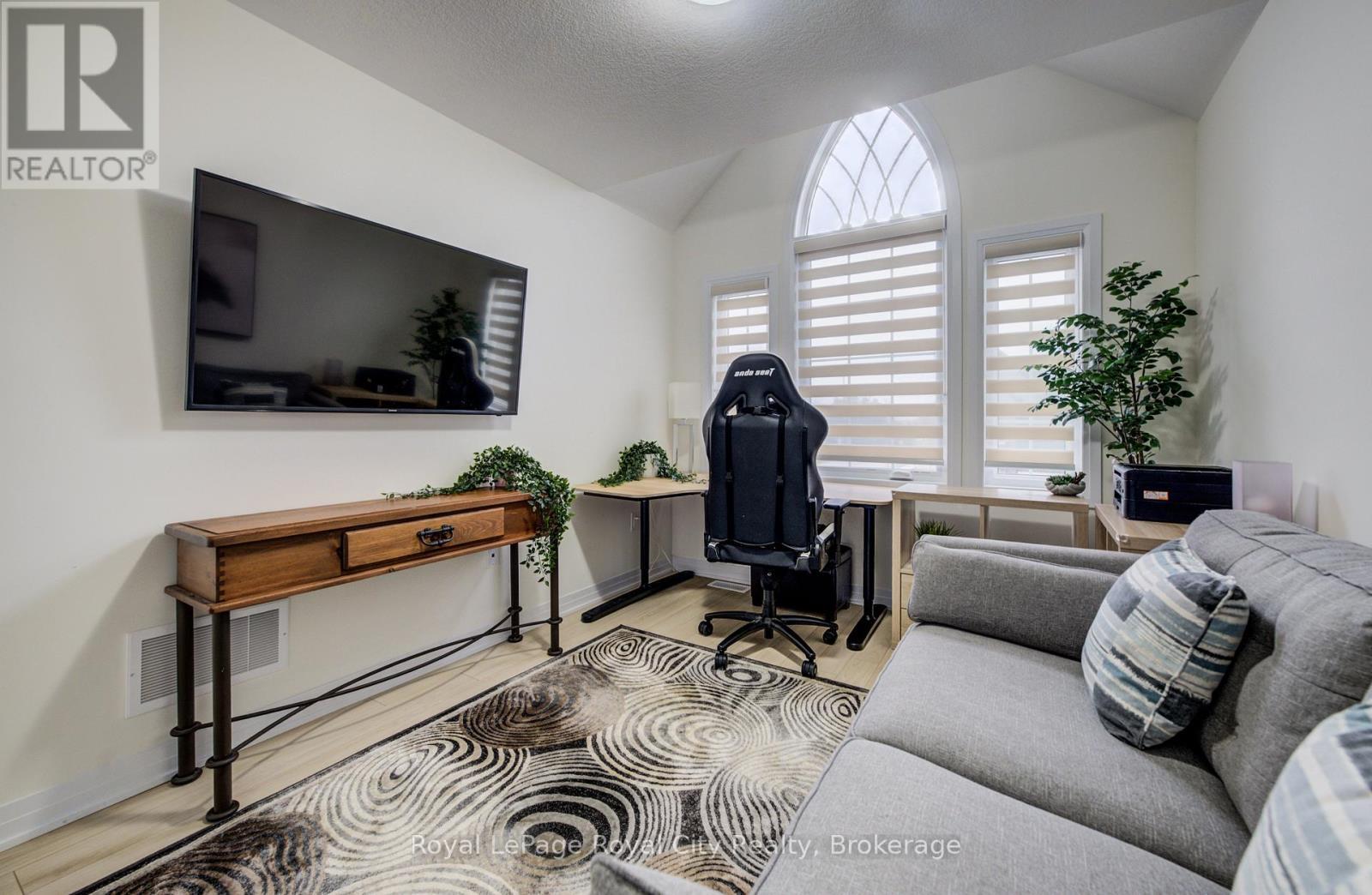 












484 ADELAIDE STREET

,
Wellington North (Arthur),




Ontario
N0G1A0

