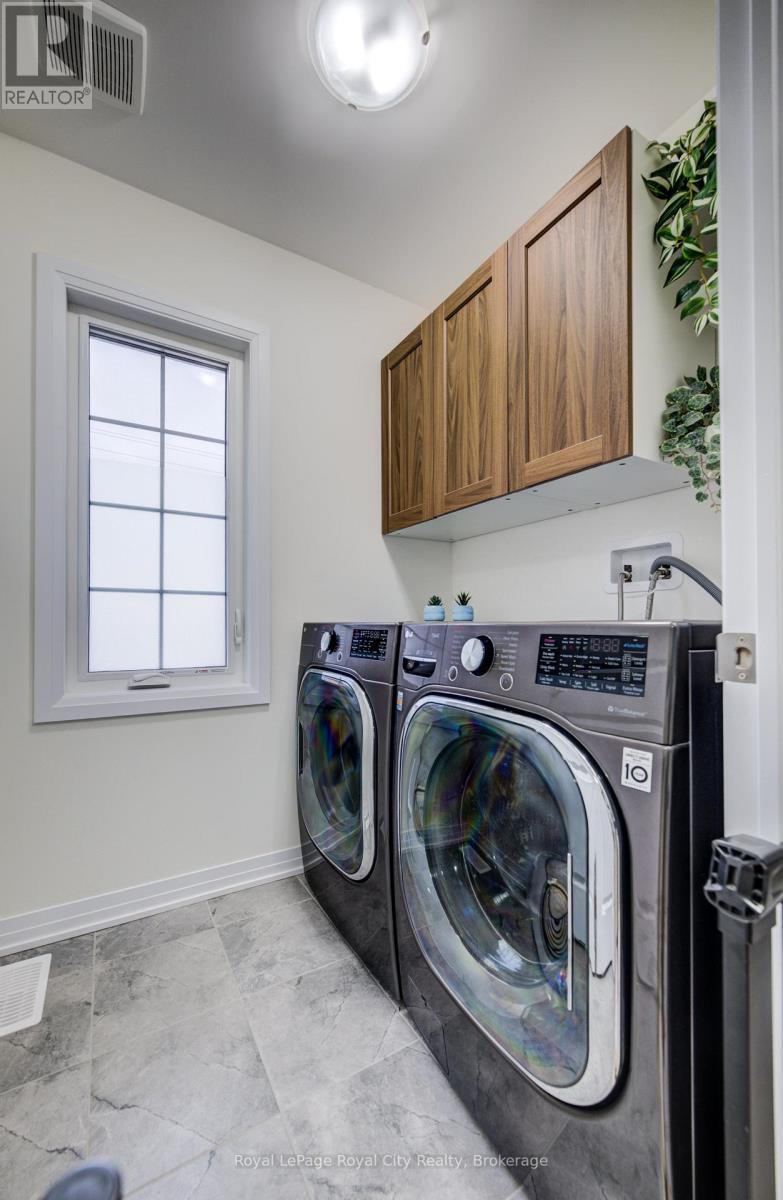 












484 ADELAIDE STREET

,
Wellington North (Arthur),




Ontario
N0G1A0

