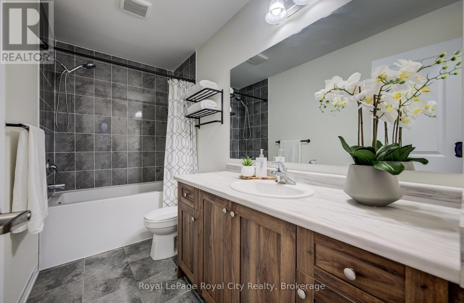 












484 ADELAIDE STREET

,
Wellington North (Arthur),




Ontario
N0G1A0

