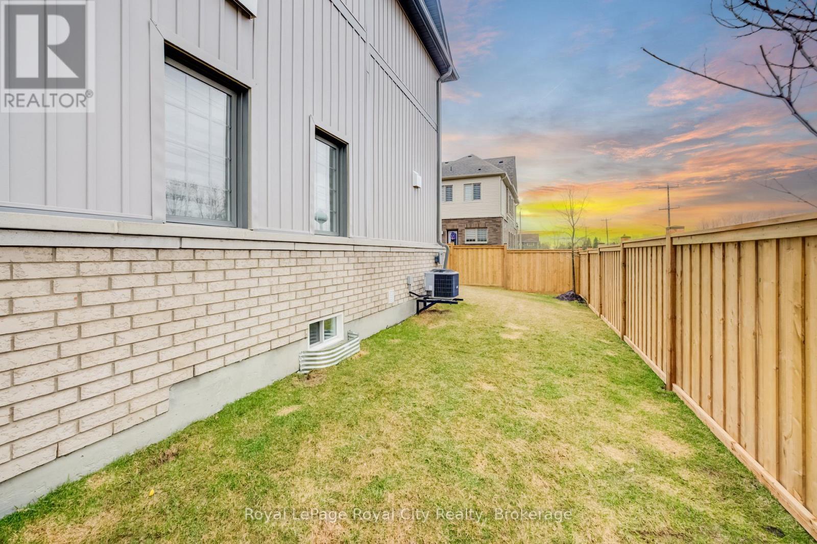 












484 ADELAIDE STREET

,
Wellington North (Arthur),




Ontario
N0G1A0

