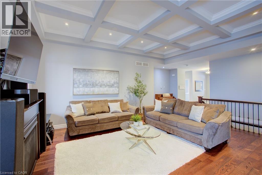 












5 JACK KOEHLER Lane

,
Wellesley,




Ontario
N0B2T0

