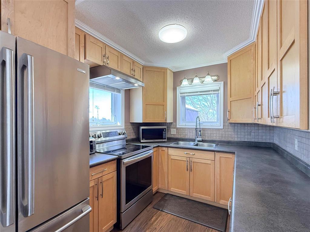 












96084 21 Highway

,
Shoal Lake,




Manitoba
R0J1Z0

