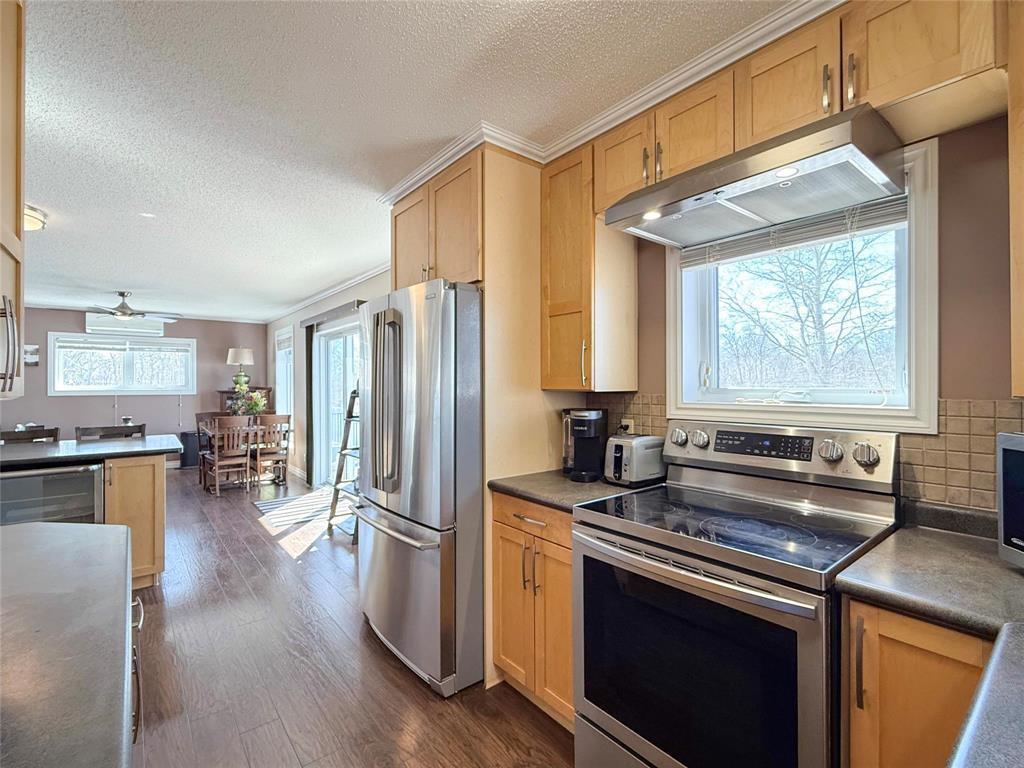 












96084 21 Highway

,
Shoal Lake,




Manitoba
R0J1Z0

