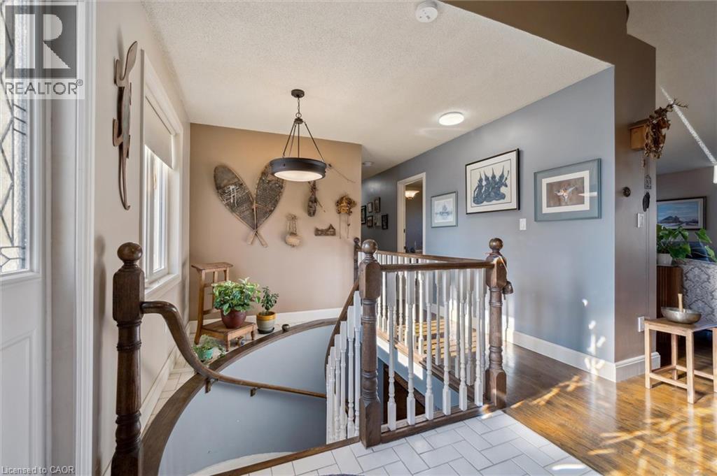 












8060 WELLINGTON RD 18

,
Fergus,




Ontario
N1M2W5

