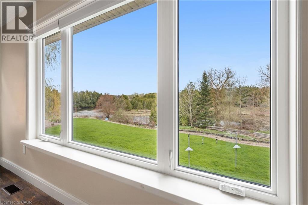 












8060 WELLINGTON RD 18

,
Fergus,




Ontario
N1M2W5

