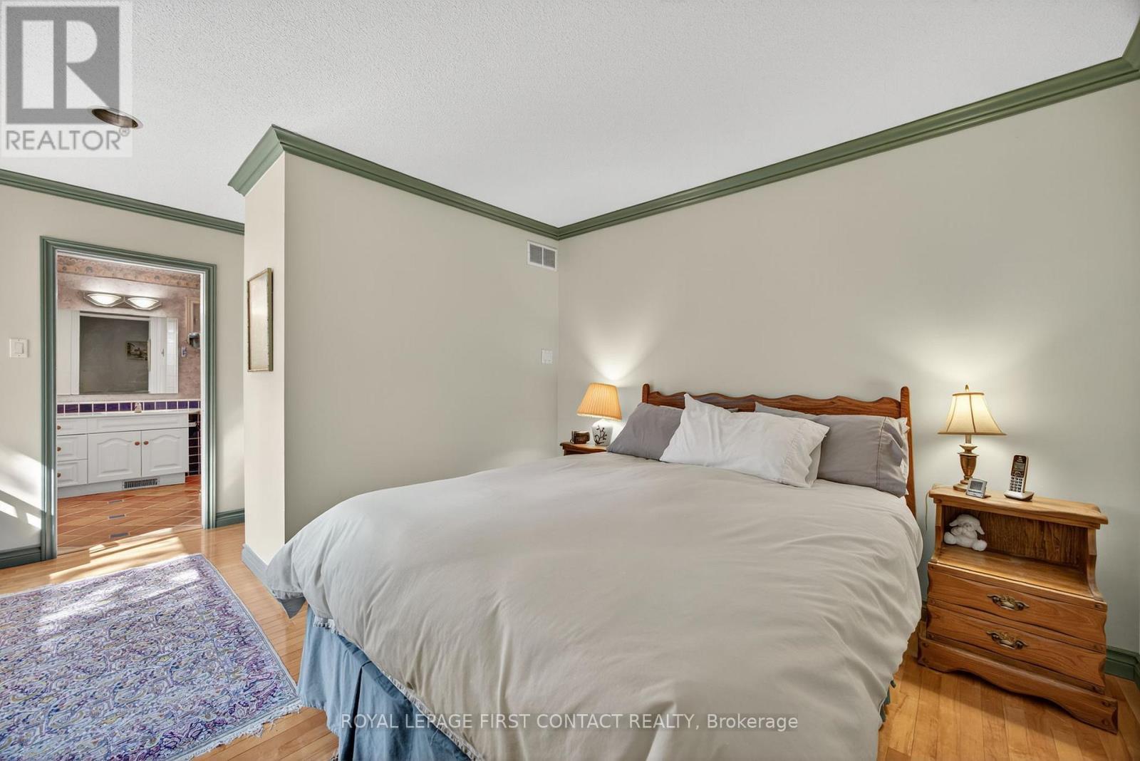 












7 MAPLECREST ROAD

,
Springwater,




Ontario
L9X0P8

