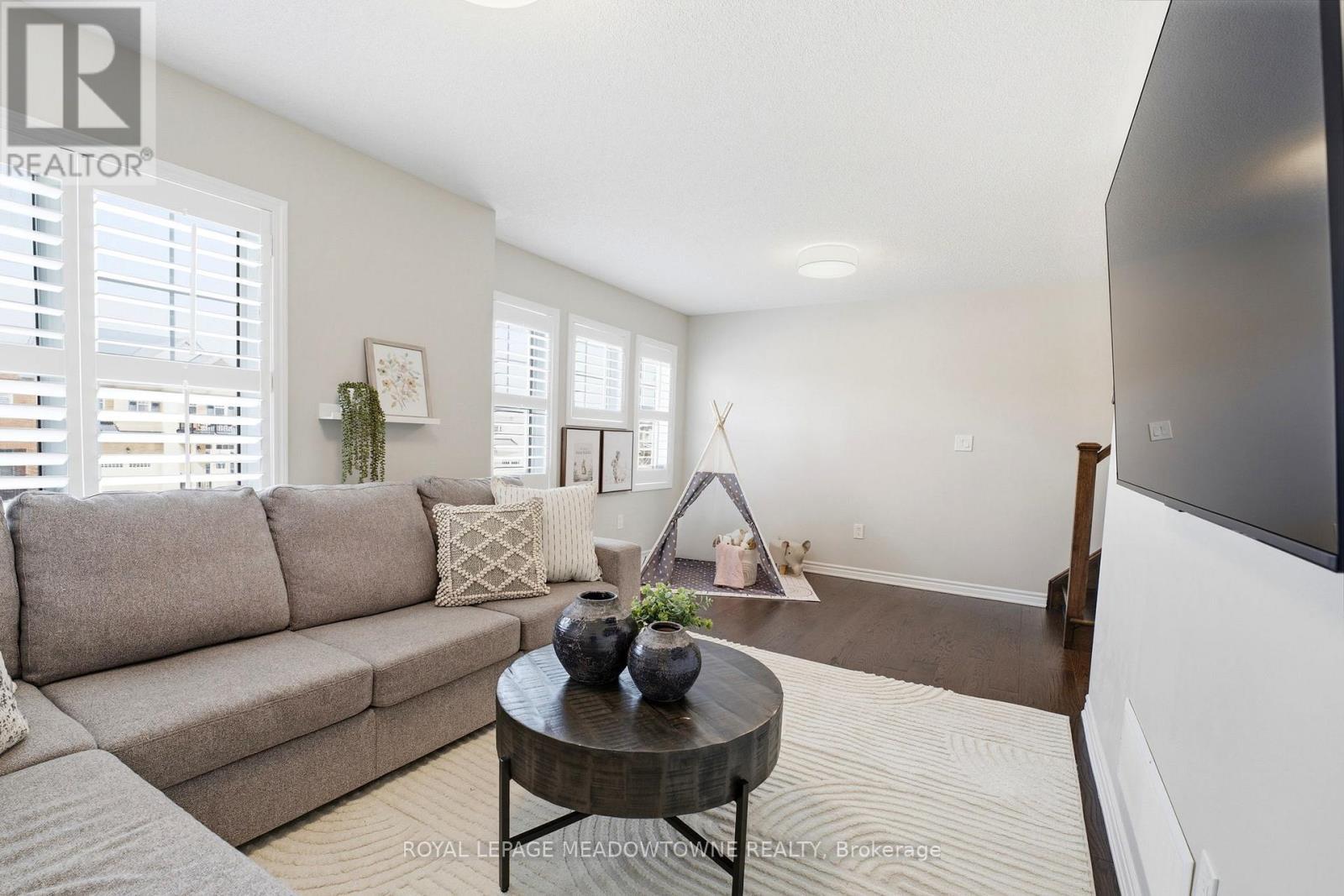 












112 WHITLOCK AVENUE

,
Milton,




Ontario
L9E1G3

