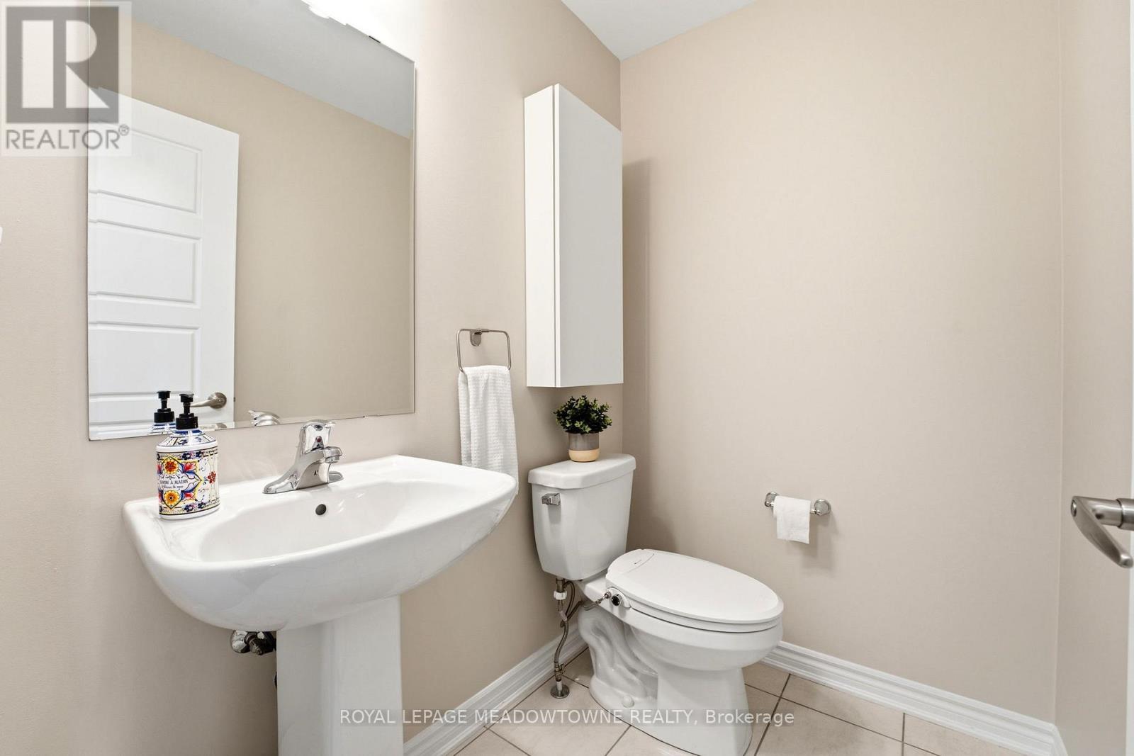 












112 WHITLOCK AVENUE

,
Milton,




Ontario
L9E1G3

