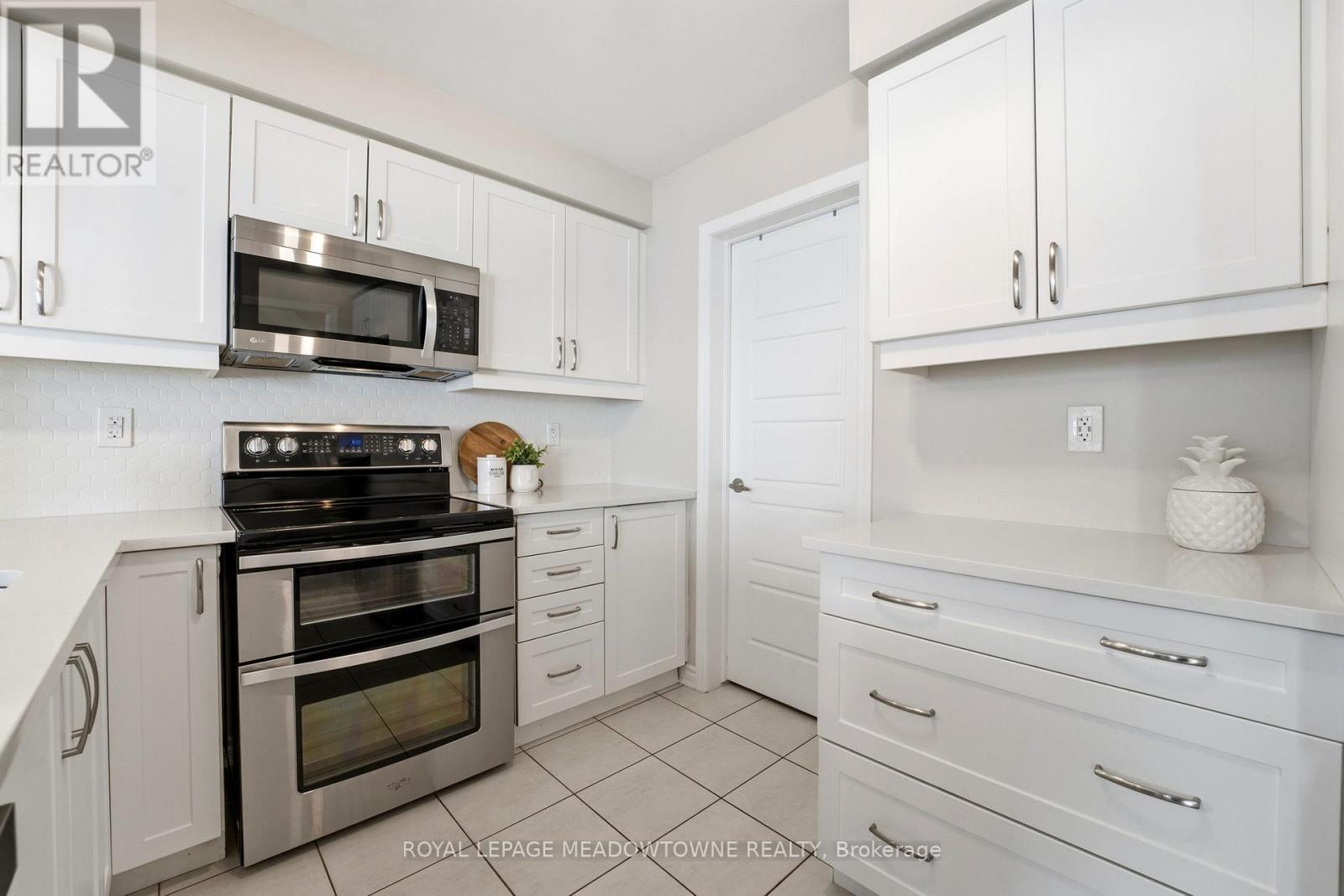 












112 WHITLOCK AVENUE

,
Milton,




Ontario
L9E1G3

