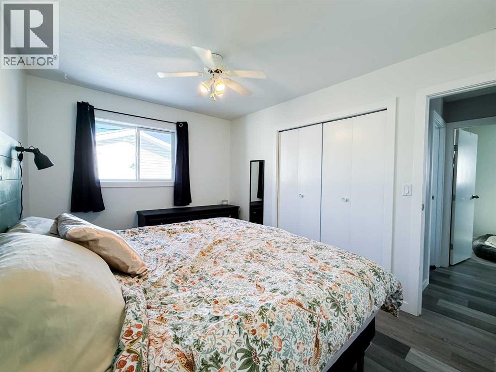 












532 Boutin Avenue

,
Hinton,




Alberta
T7V1A8

