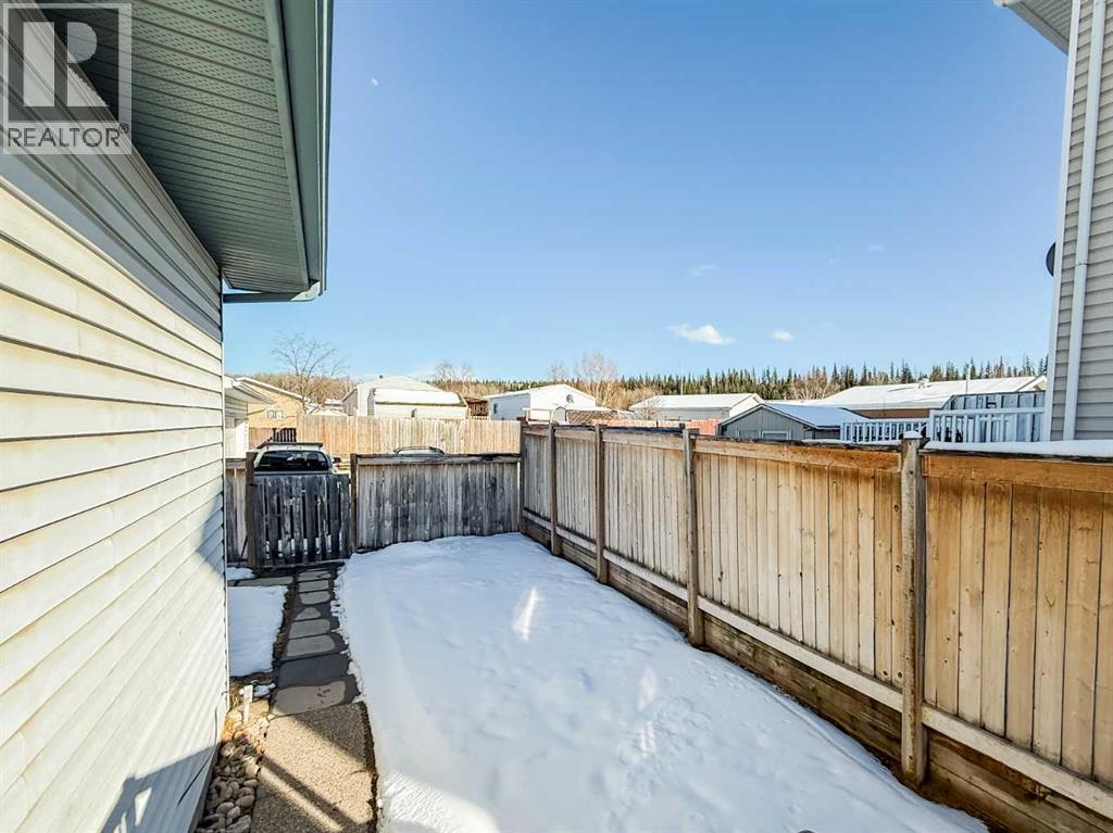 












532 Boutin Avenue

,
Hinton,




Alberta
T7V1A8

