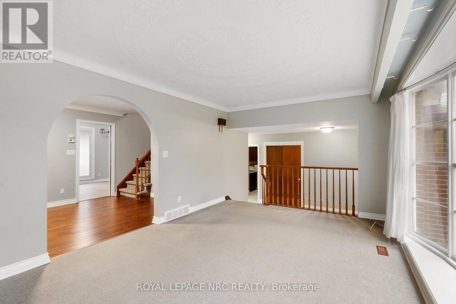 












64 ADEL DRIVE

,
St. Catharines (Carlton/Bunting),




Ontario
L2M7E6

