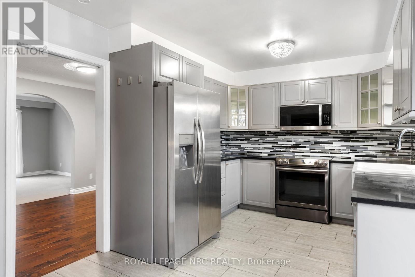 












64 ADEL DRIVE

,
St. Catharines (Carlton/Bunting),




Ontario
L2M7E6

