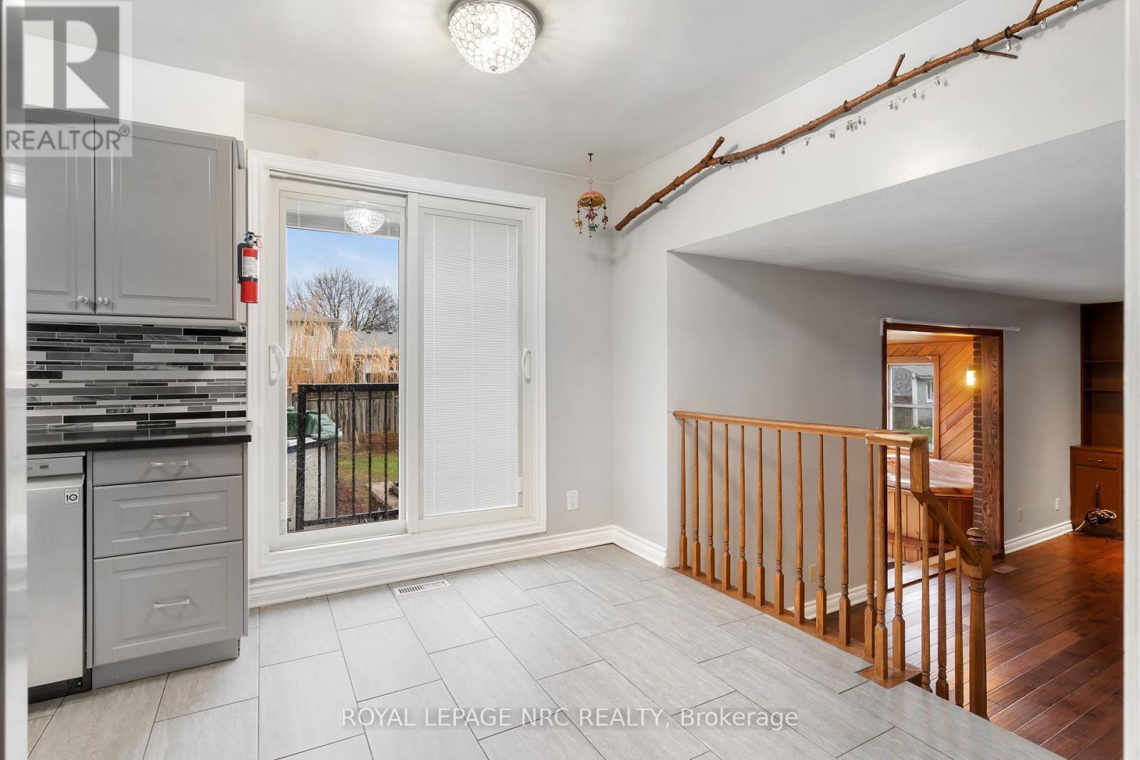 












64 ADEL DRIVE

,
St. Catharines (Carlton/Bunting),




Ontario
L2M7E6

