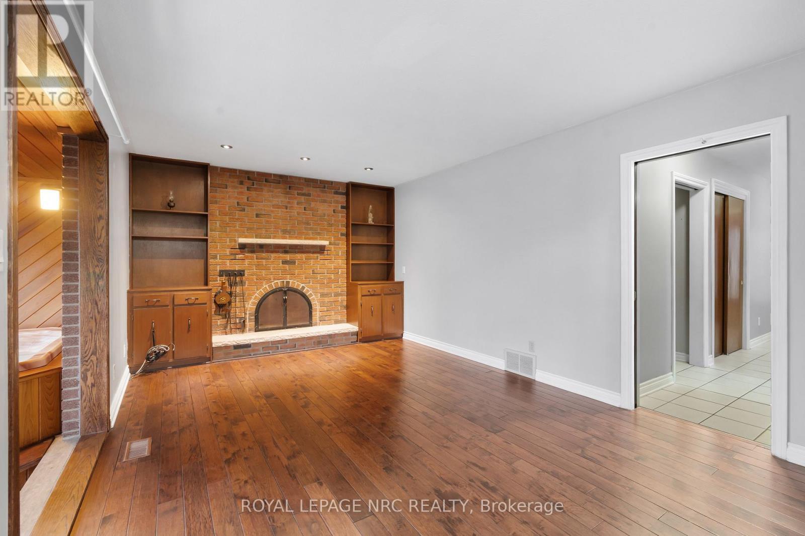 












64 ADEL DRIVE

,
St. Catharines (Carlton/Bunting),




Ontario
L2M7E6

