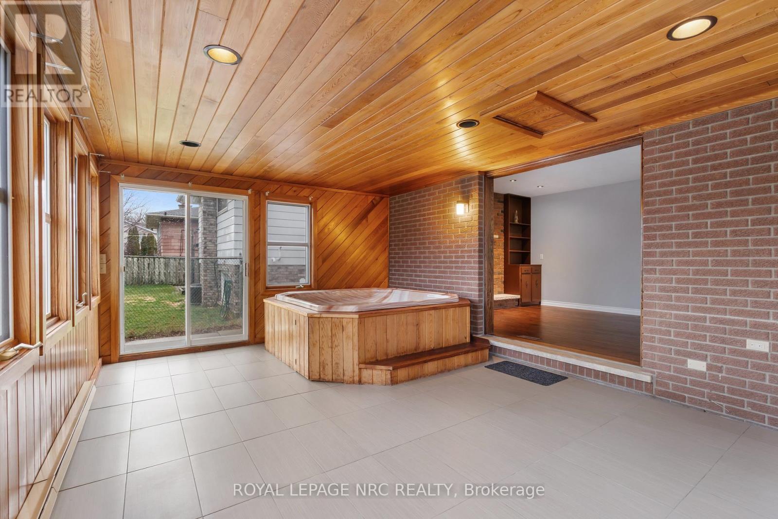 












64 ADEL DRIVE

,
St. Catharines (Carlton/Bunting),




Ontario
L2M7E6

