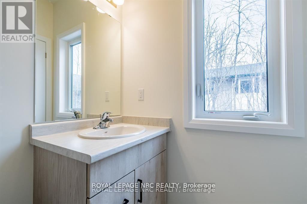 












4 - 397 GARRISON ROAD

,
Fort Erie (Crescent Park),




Ontario
L2A1N1

