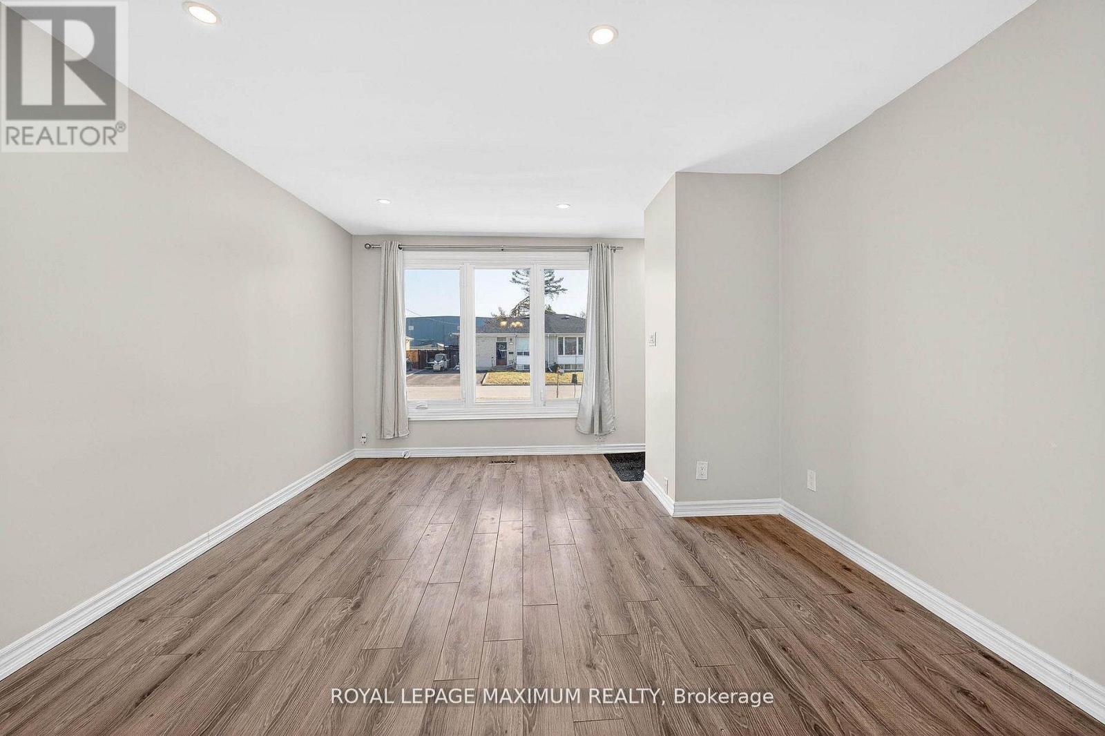 












UPPER - 362 ROSEDALE DRIVE

,
Whitby,




Ontario
L1N1Z4

