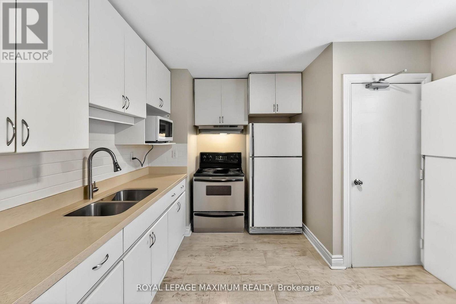 












UPPER - 362 ROSEDALE DRIVE

,
Whitby,




Ontario
L1N1Z4

