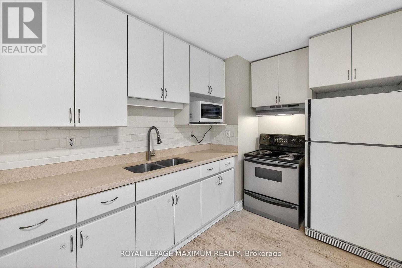 












UPPER - 362 ROSEDALE DRIVE

,
Whitby,




Ontario
L1N1Z4

