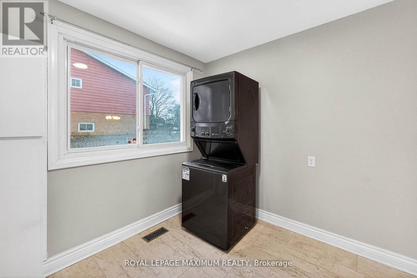 












UPPER - 362 ROSEDALE DRIVE

,
Whitby,




Ontario
L1N1Z4

