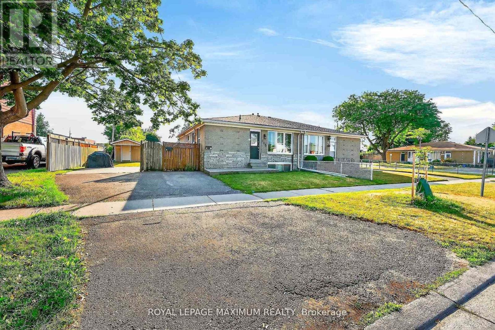 












UPPER - 362 ROSEDALE DRIVE

,
Whitby,




Ontario
L1N1Z4

